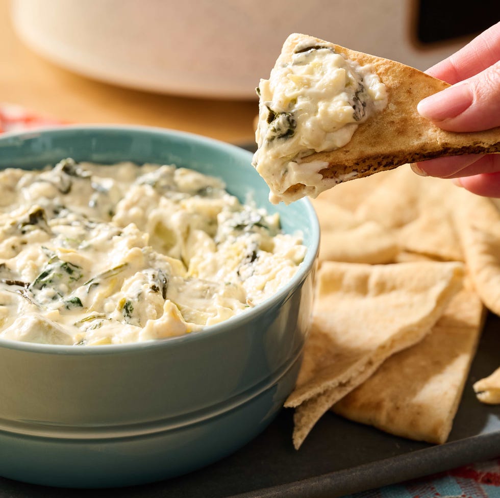 Slow Cooker Spinach Artichoke Dip